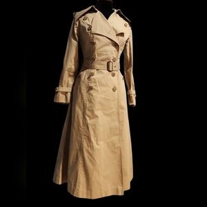 Fox Run Tan Trench Coat with Belt